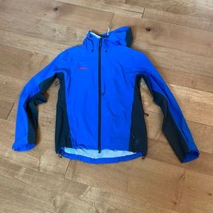 Mammut windbreaker! Like new!